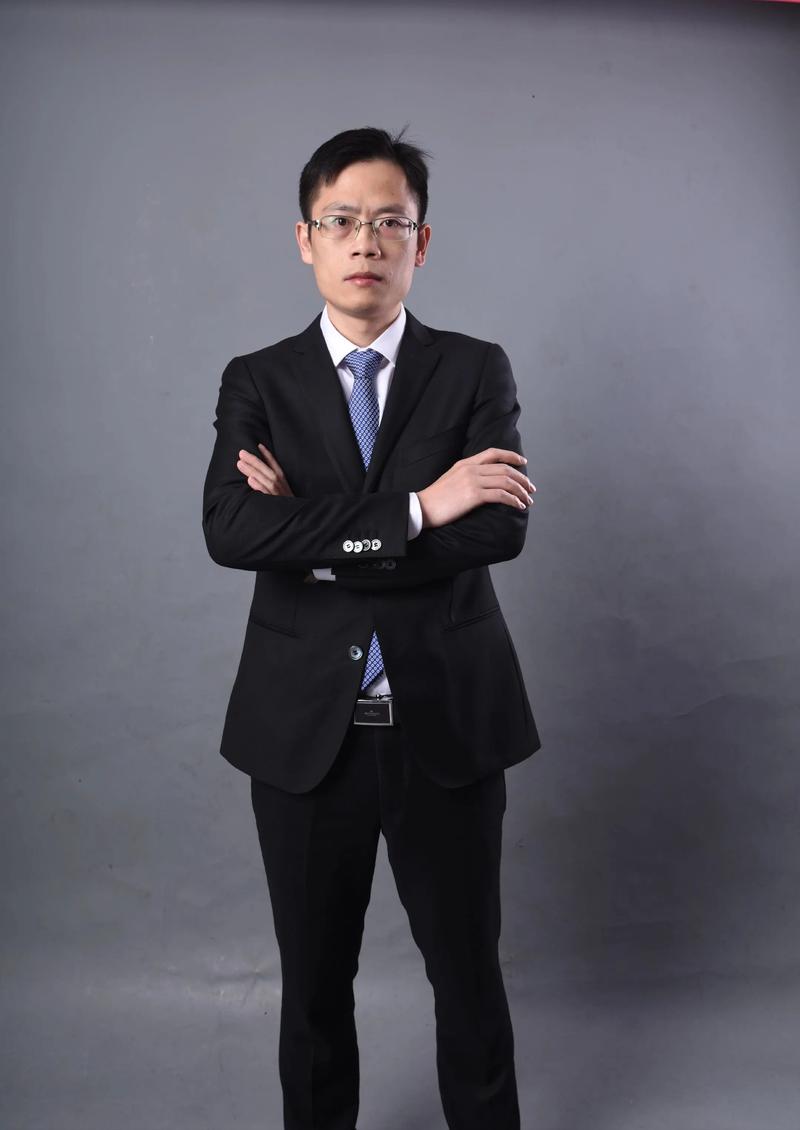 王春行 客户策略总监